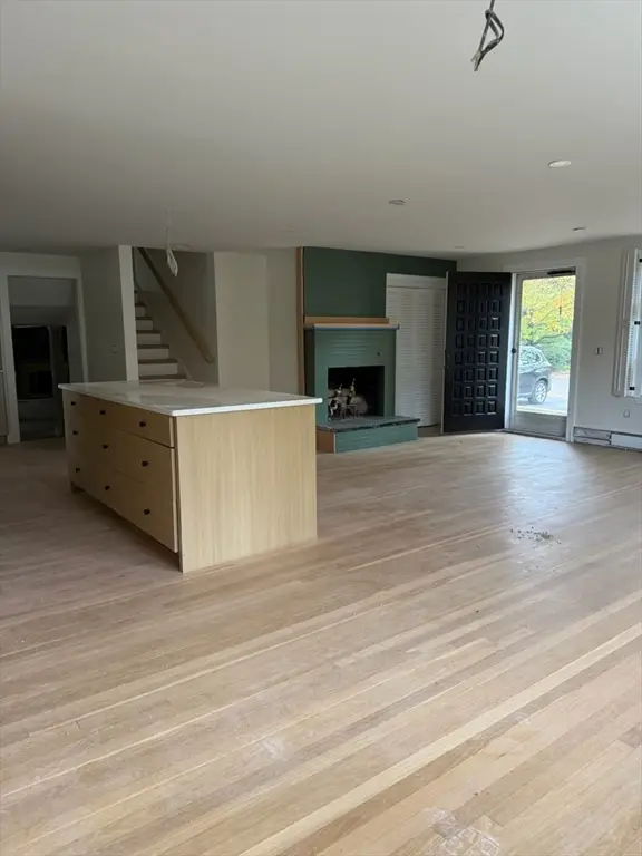 28 Hilltop, East Greenwich, RI 02818 - Image #3