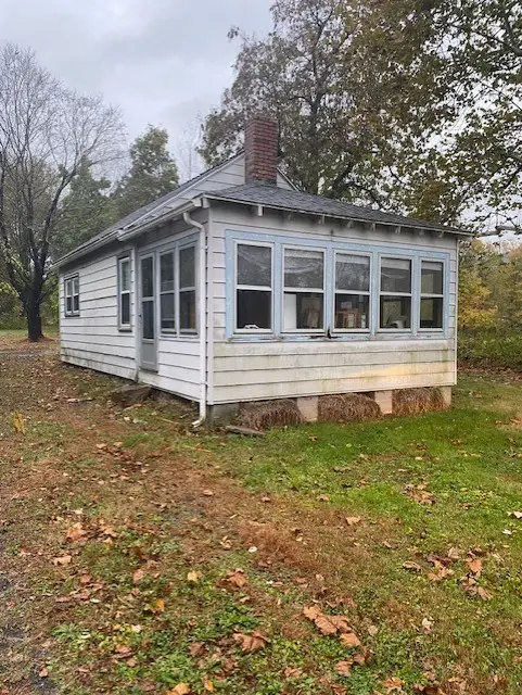 371R North Loomis St, Southwick, MA 01077 - Image #1