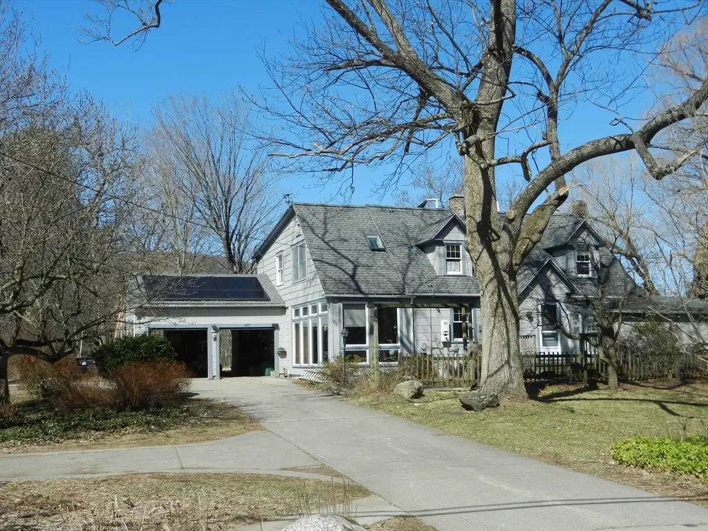 377 N Loomis St, Southwick, MA 01077 - Image #1