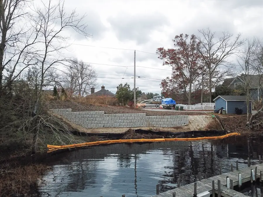 13 S Point Rd, Webster, MA 01570 - Image #3