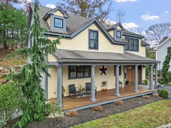 7 Hat Trick Dr, Plymouth, MA 02360