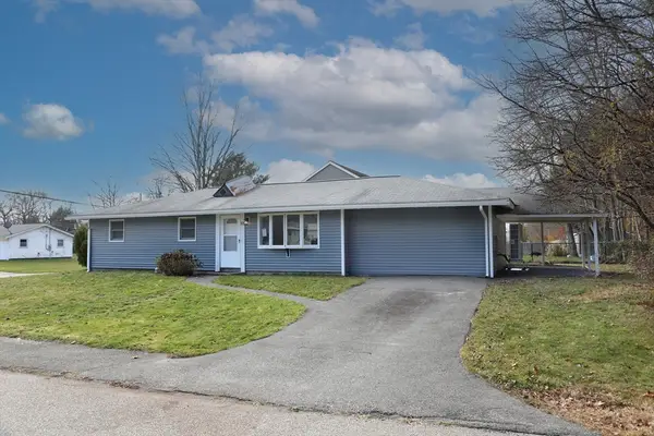 88 Roseen Road, Holbrook, MA 02343