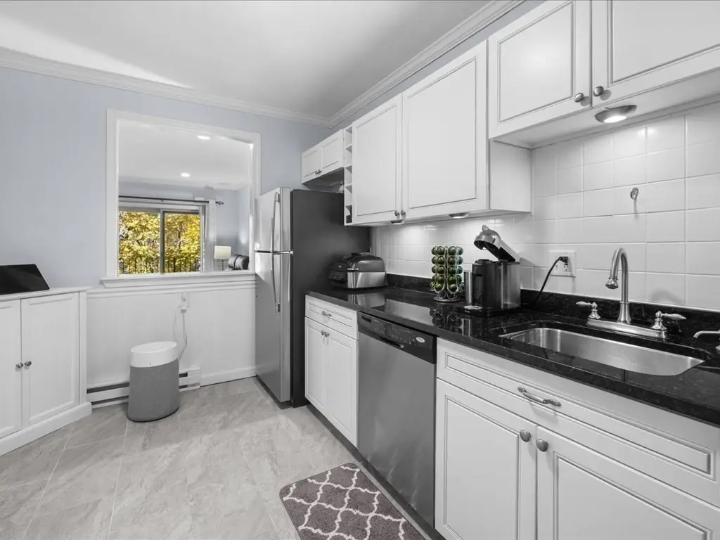 22 Branchfield St #D4, Boston, MA 02124 - Image #1