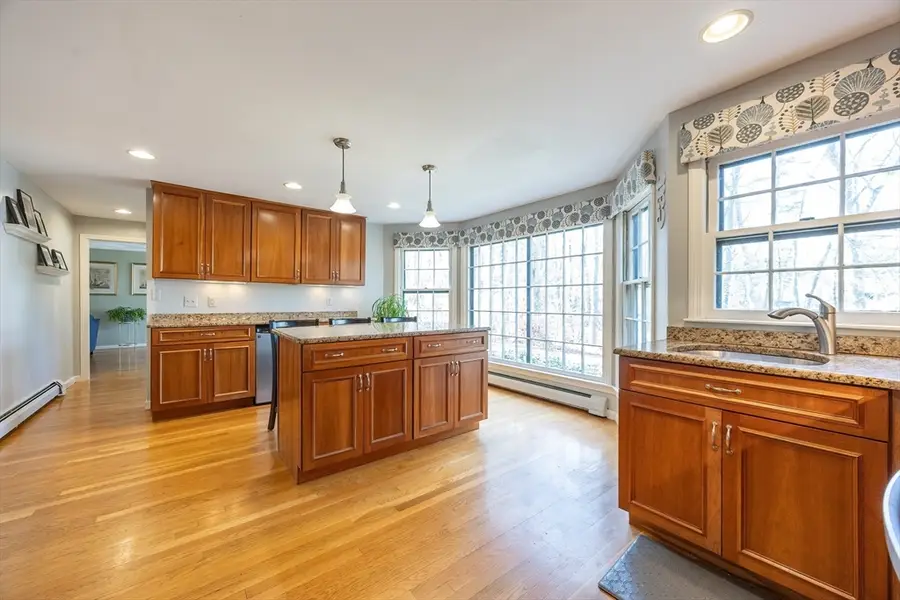 11 Garry Dr, Medfield, MA 02052 - Image #3