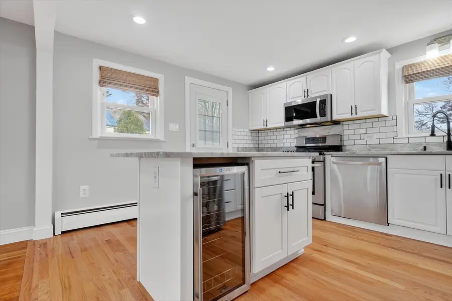 35 Camilla Ave, Dracut, MA 01826 - Image #3