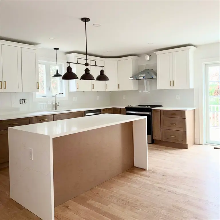 580 Broad St #2, Bridgewater, MA 02324 - Image #2