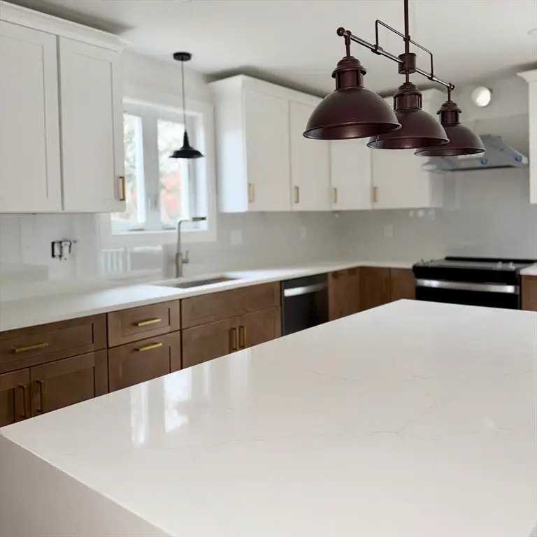 580 Broad St #2, Bridgewater, MA 02324 - Image #3