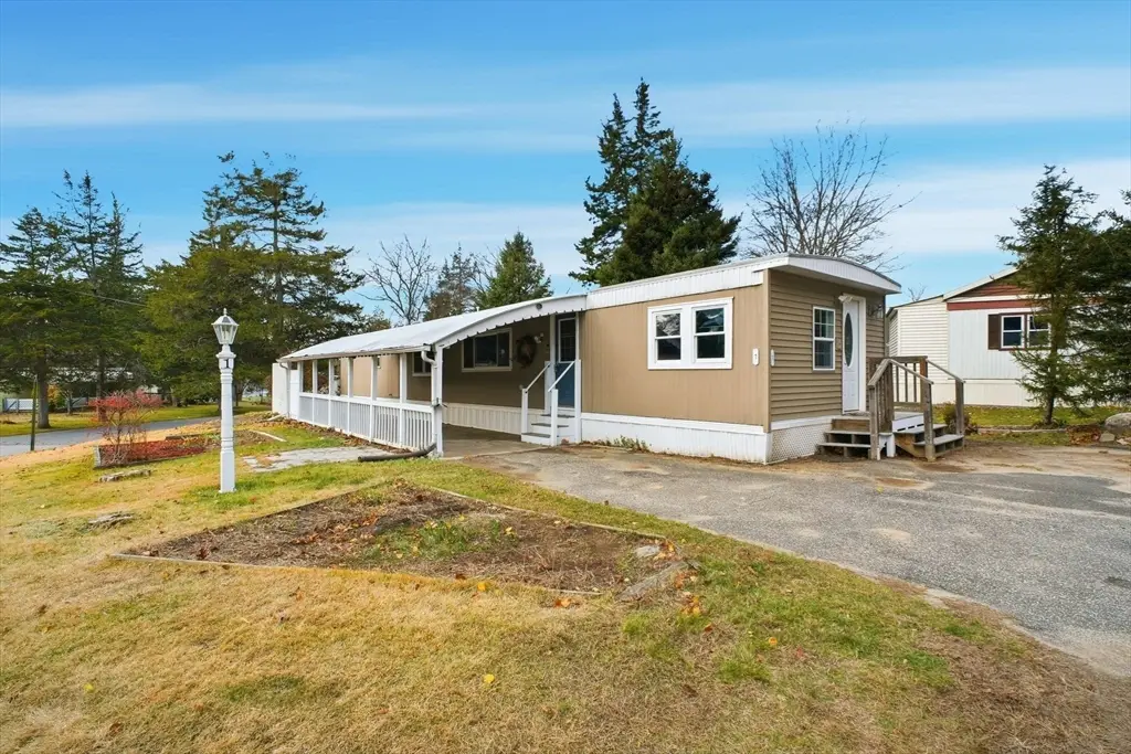 1 Willow Circle, Brimfield, MA 01010 - Image #1