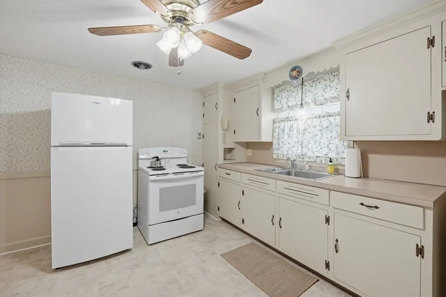 246 El Paso St, Springfield, MA 01104 - Image #2