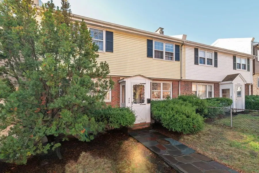 449 E 5th St, Boston, MA 02127 - Image #3