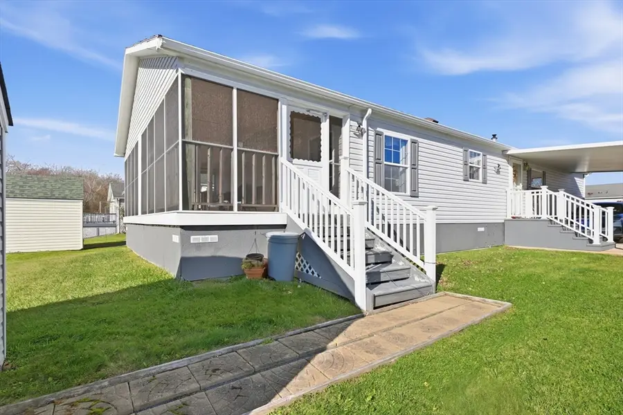 9 Blackbird St, Tiverton, MA 02787 - Image #3