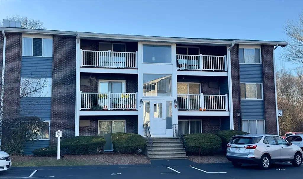 11 Woodcrest Ct #5, Weymouth, MA 02190 - Image #1