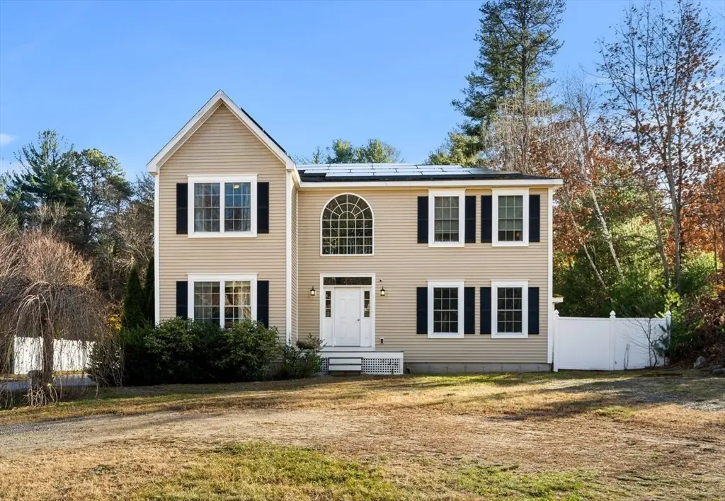 10 Worden Rd, Tyngsborough, MA 01879 - Image #1