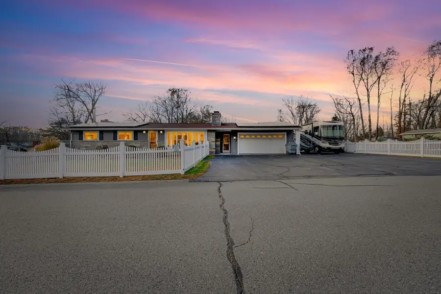 2 Crestwood Rd, Leicester, MA 01524 - Image #2