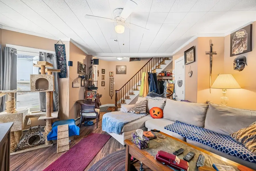 63 Hampstead Pl, Athol, MA 01331 - Image #2