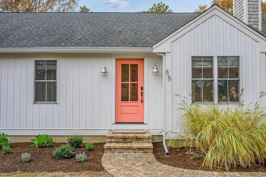 85 Kompass Dr, Falmouth Town, MA 02536 - Image #1