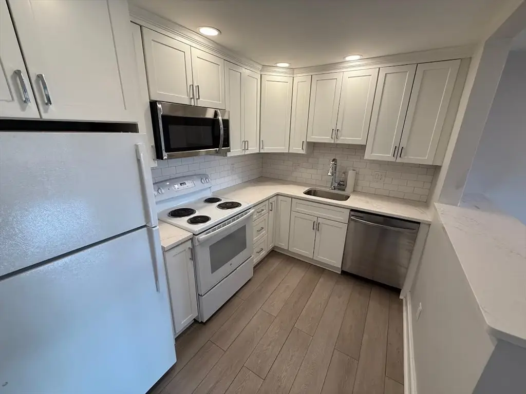 21 Warren #2-4, Waltham, MA 02453 - Image #1