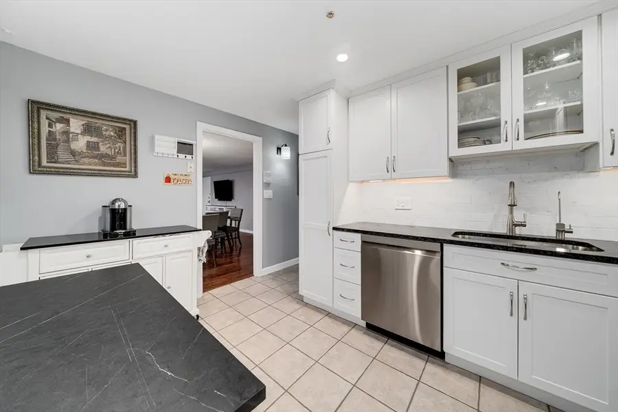 75 Edgelawn Ave #1, North Andover, MA 01845 - Image #3