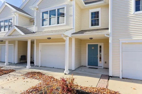 631 East St #E203, Mansfield, MA 02048