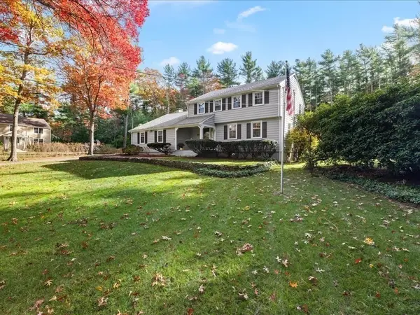 15 Lady Slipper Ln, Duxbury, MA 02332