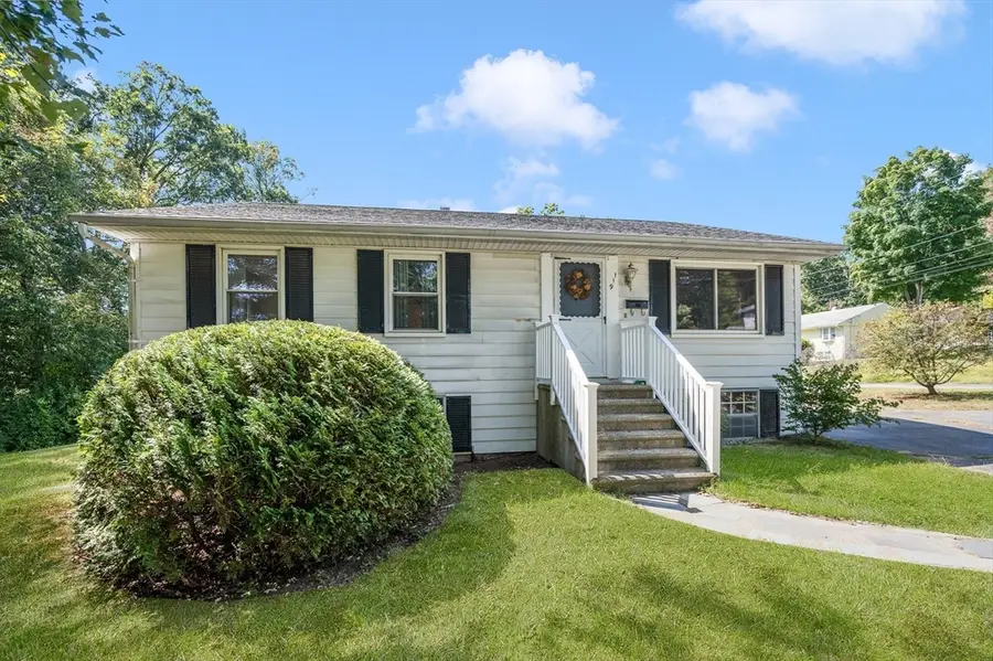 119 Susanne Drive, Northbridge, MA 01534 - Image #3
