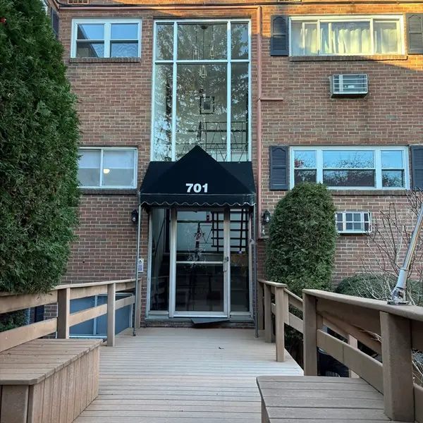 701 Adams #9, Boston, MA 02122