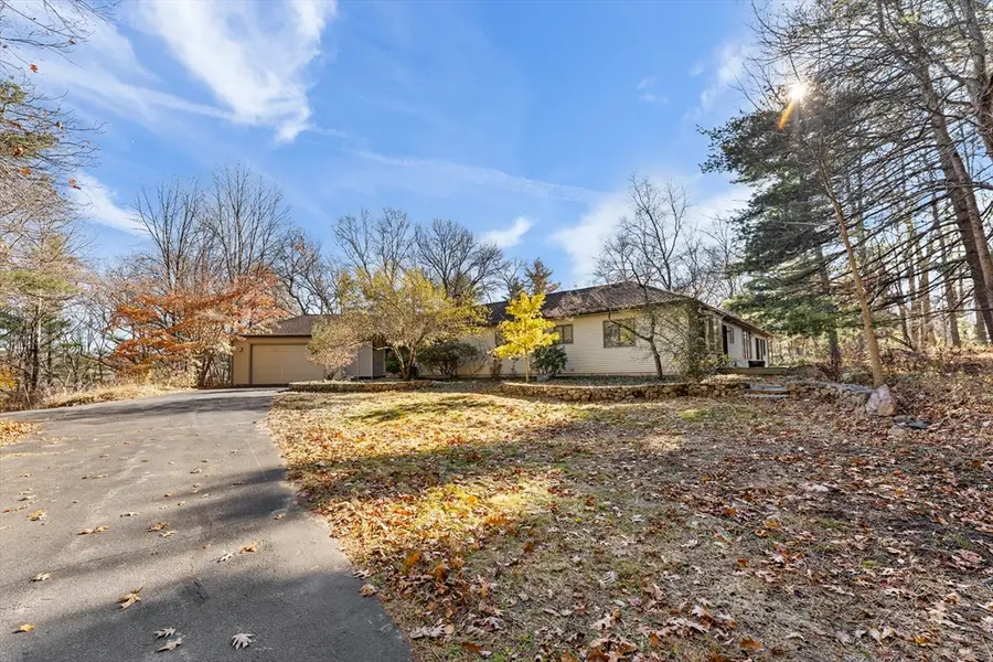 84 Davison Dr., Lincoln, MA 01773 - Image #2