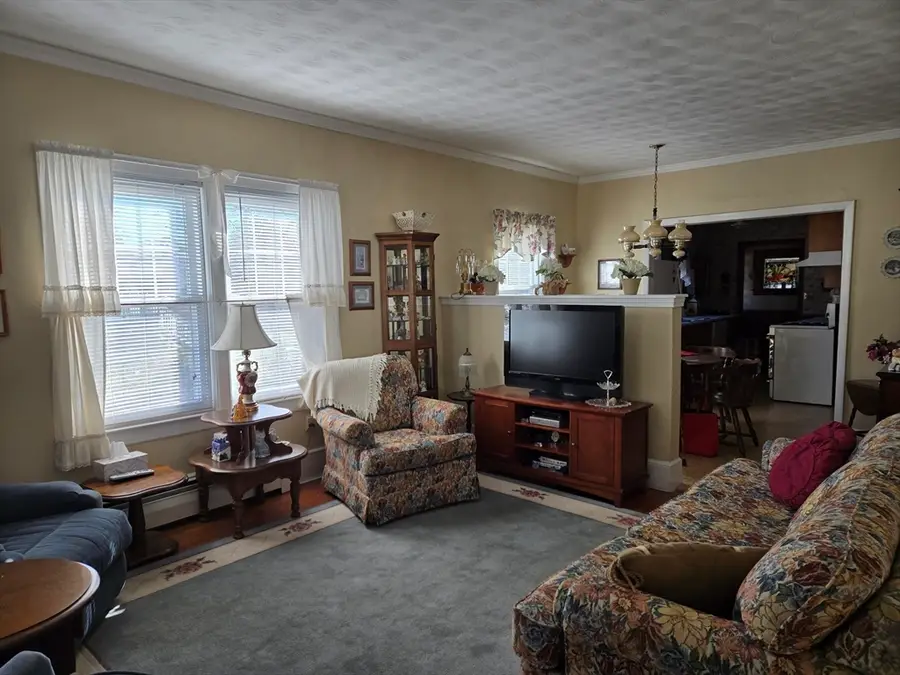 37 Menlo Ave, Brockton, MA 02301 - Image #3
