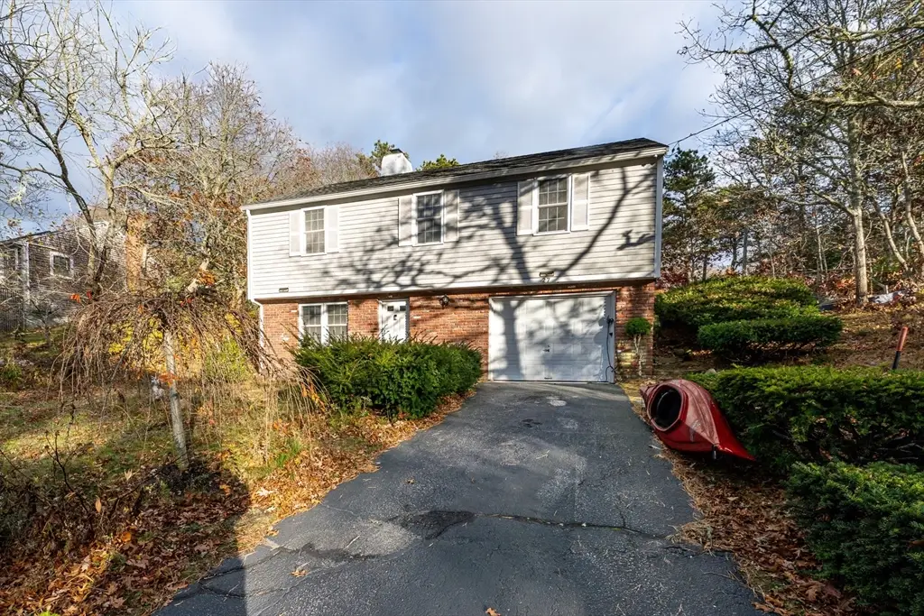 27 Quaker Ln, Harwich, MA 02645 - Image #1