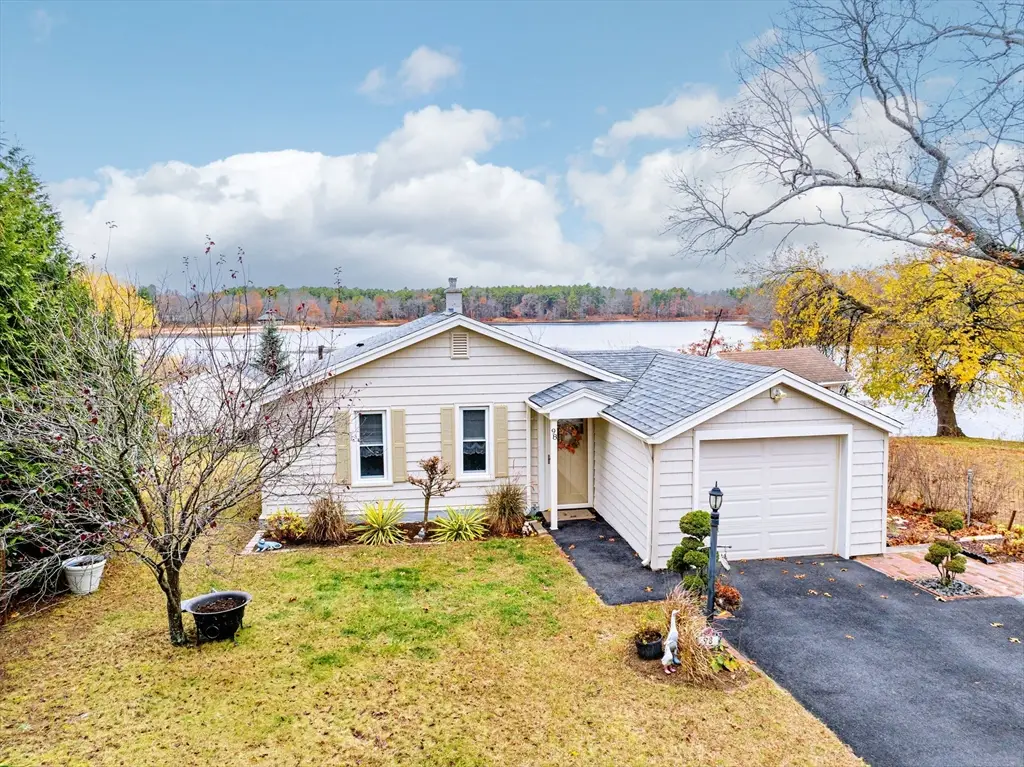 98 Pine Grove St, Springfield, MA 01119 - Image #1