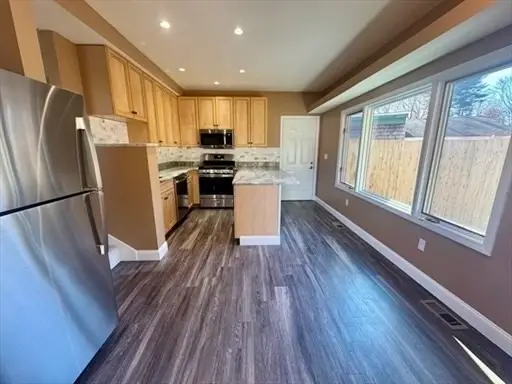 39 Neillian St #39, Bedford, MA 01730 - Image #2