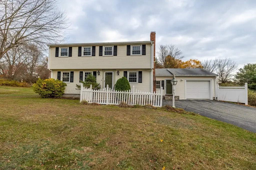 97 Kendall Rd, Tewksbury, MA 01876 - Image #1