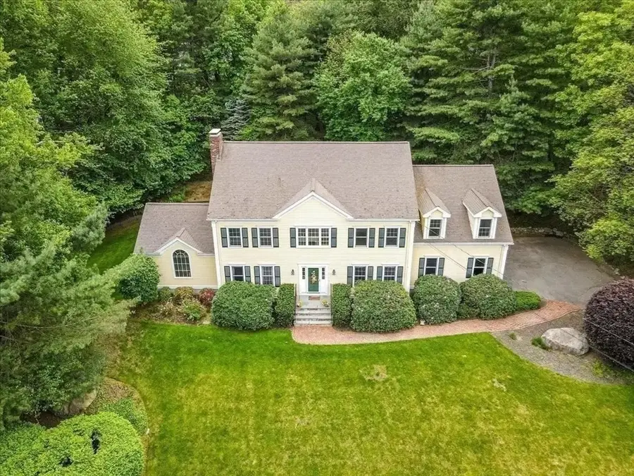 17 Bridle Path, Walpole, MA 02081 - Image #2