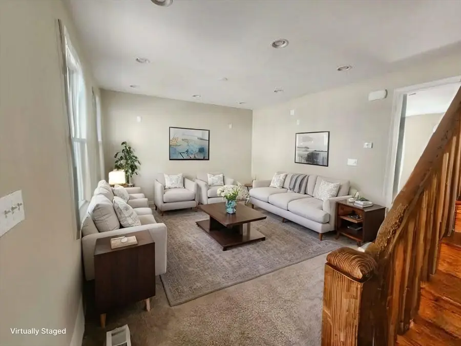 17 Overlook St #17, Whitinsville, MA 01588 - Image #2