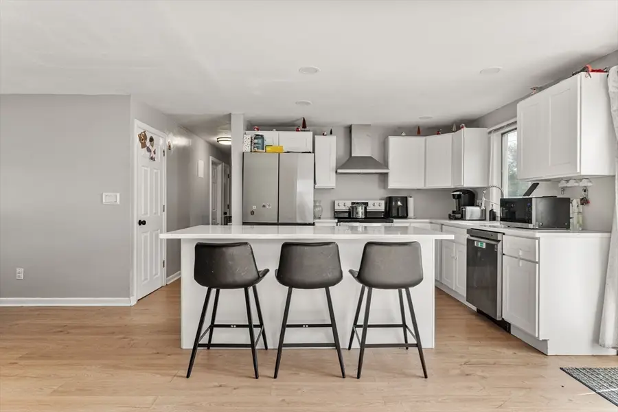 33 Michael Rd, Randolph, MA 02368 - Image #2