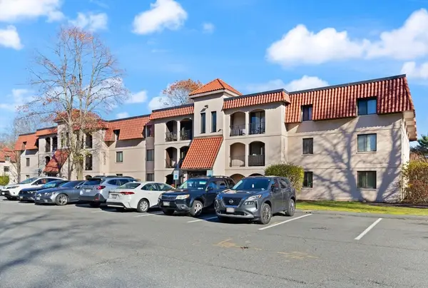 685 Oak St #13-9, Brockton, MA 02301