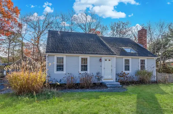 15 Chatham Rd, Plymouth, MA 02360