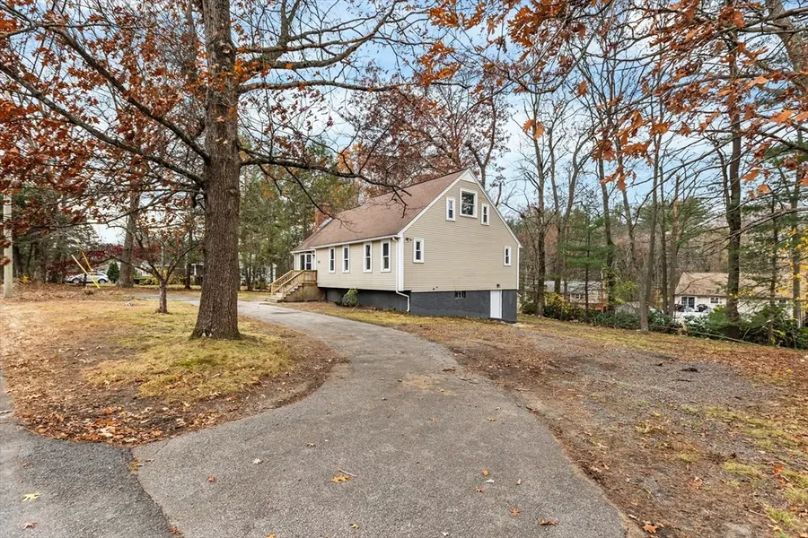 925 Ash St, Brockton, MA 02301 - Image #2