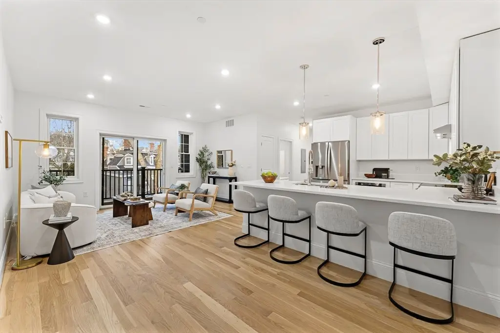 272 Lincoln Street #302, Marlborough, MA 01752 - Image #1