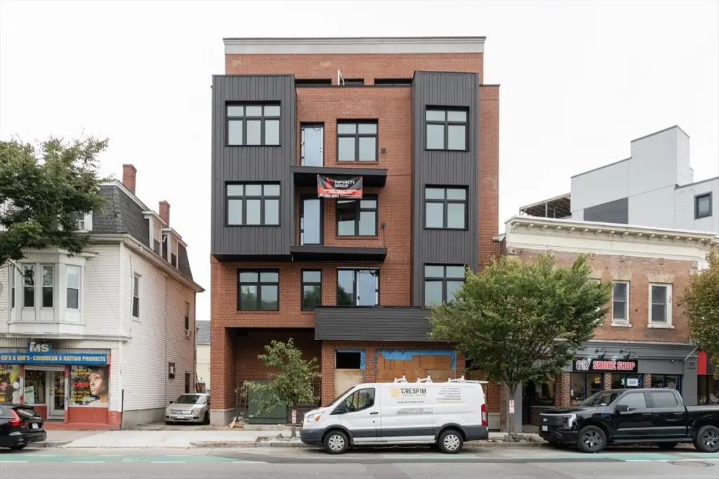 379 Somerville Ave, Somerville, MA 02143 - Image #1