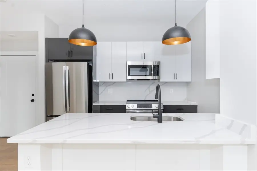 379 Somerville Ave, Somerville, MA 02143 - Image #2