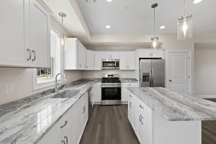 25 Johnson St #B, Taunton, MA 02780 - Image #3