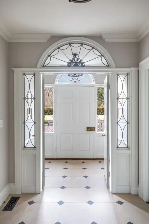 401 Sandy Valley Rd, Westwood, MA 02090 - Image #2