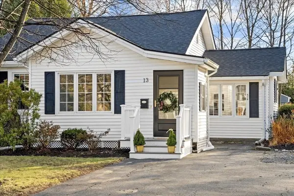 13 Kenilworth Road, Shrewsbury, MA 01545