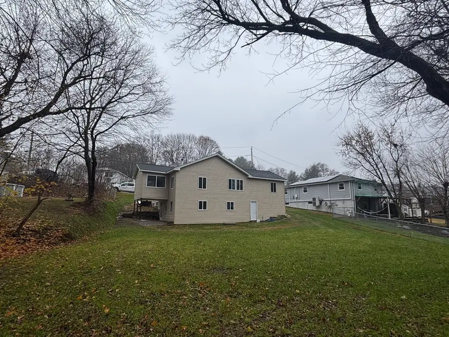 11 Williams St, Dudley, MA 01571 - Image #2