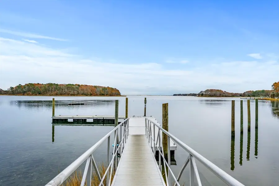 160 Mashpee Neck Rd, Mashpee, MA 02649 - Image #3