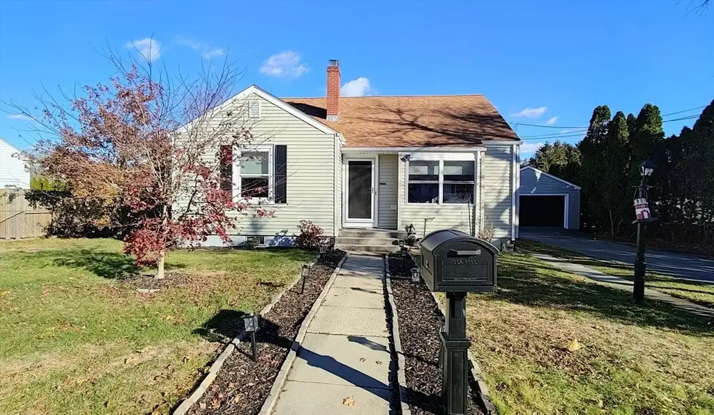 27 Suffolk Ave, Dartmouth, MA 02747 - Image #1