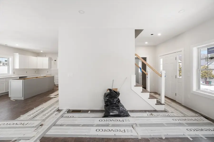 42 Christian Street, Lowell, MA 01850 - #3