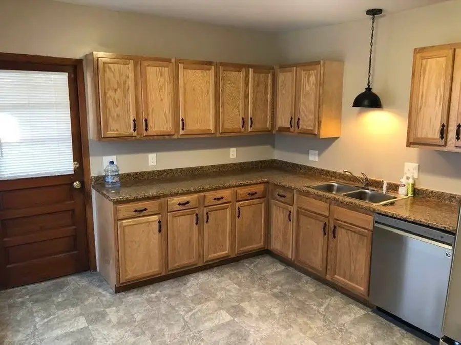 583 Mckinstry Avenue, Chicopee, MA 01020 - Image #2