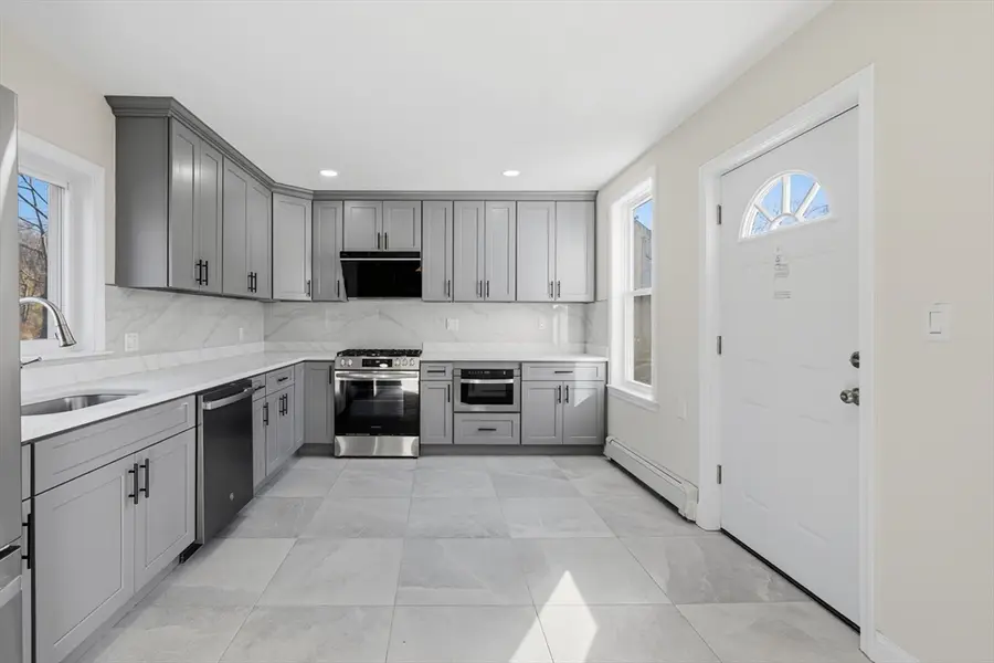 1297 Pleasant St, Weymouth, MA 02189 - #3